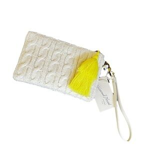 Universal Thread Cream Knit Wristlet NWT